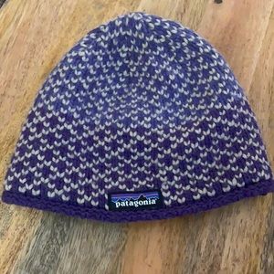 Patagonia women’s beanie - purples